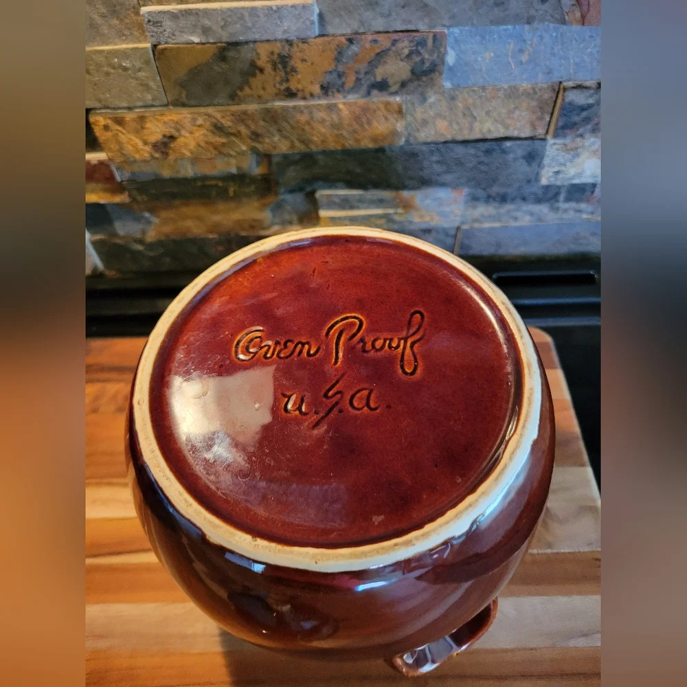 Hull Pottery ** will